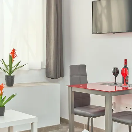 Apartment Boutique B1 Street Level *